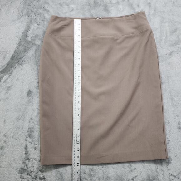 Alfani Skirt Size 6 Tan Pencil Straight Cut Stretch Back Slit Office Career - Picture 6 of 7